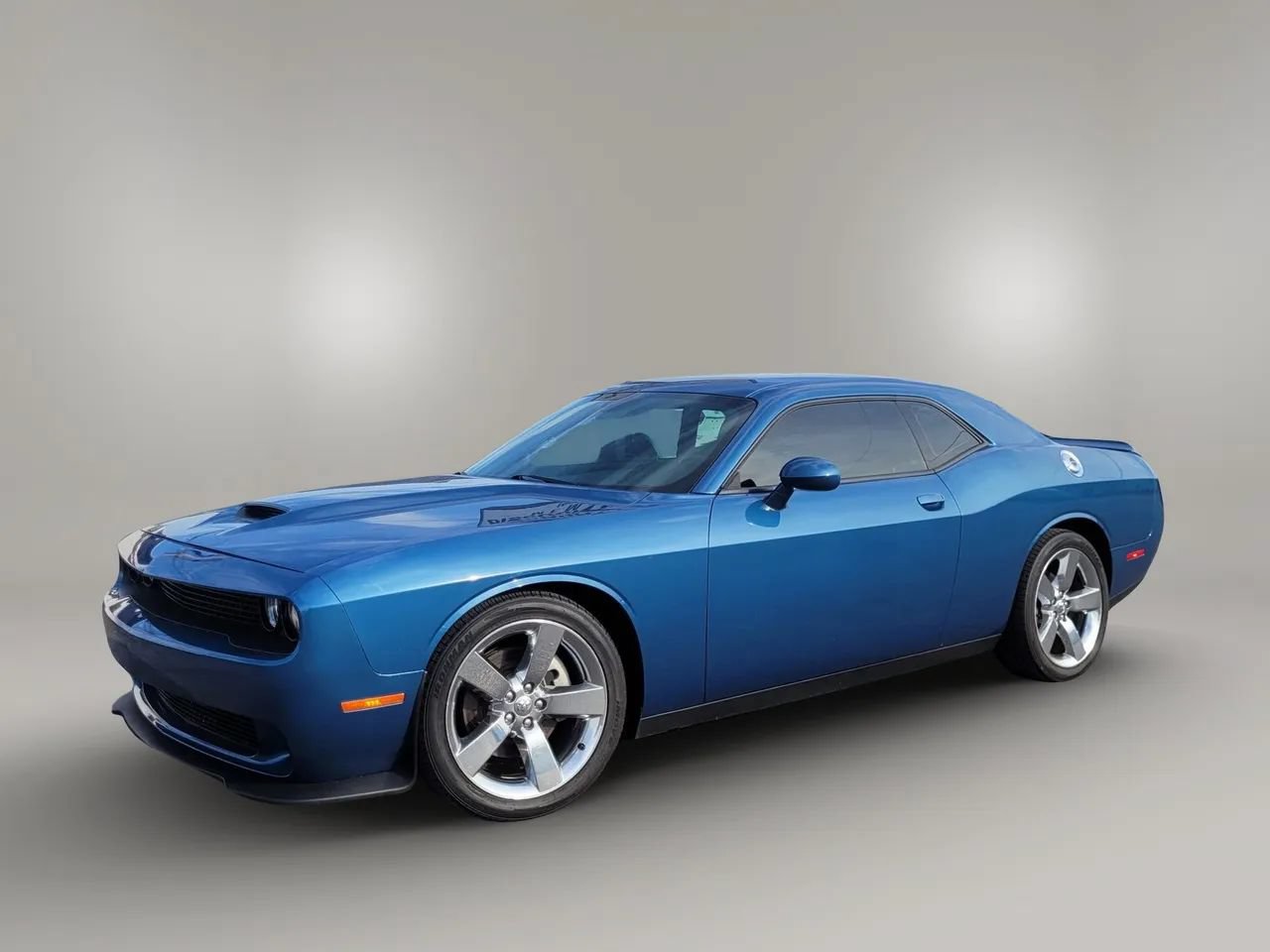 Used 2022 Dodge Challenger GT RWD image 1