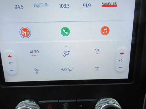 Used 2022 Ford Edge SE image 31