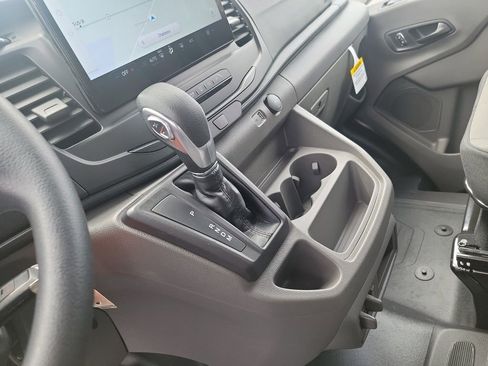 New 2025 Ford Transit 250 148 Medium Roof image 24