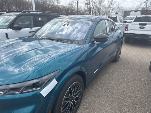 New 2026 Ford Mustang Mach-E Premium image 21