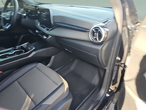 Used 2026 Chevrolet Equinox LT w/ Convenience Package II image 35