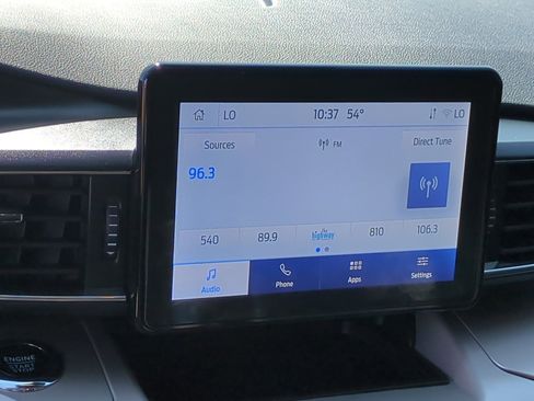 Used 2024 Ford Explorer XLT w/ Equipment Group 202A image 20