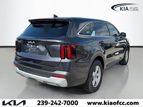 New 2026 Kia Sorento LX image 5