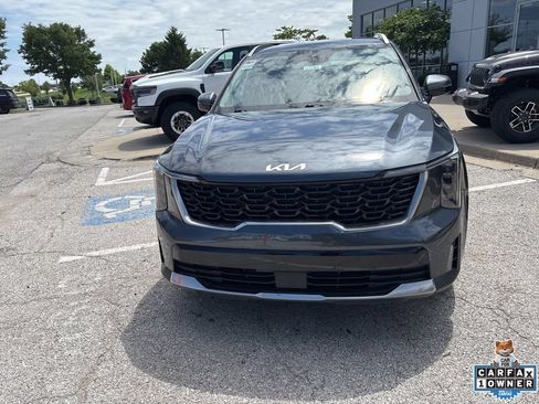 Used 2024 Kia Sorento S FWD image 10