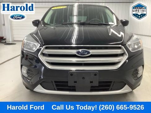 Used 2019 Ford Escape SE w/ Ford Safe & Smart Package AWD/4WD image 2