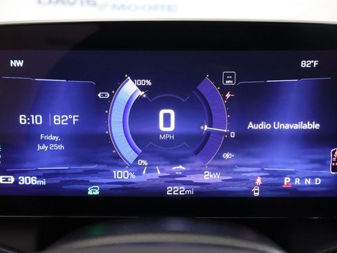 New 2025 Chevrolet Equinox EV RS image 18