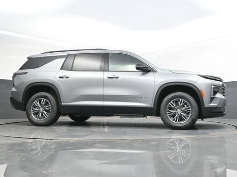 New 2026 Chevrolet Traverse LT FWD image 47