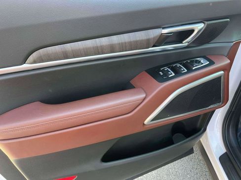 Used 2024 Kia Telluride EX image 14