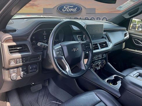 Used 2024 Chevrolet Tahoe Z71 w/ Z71 Off-Road Package AWD/4WD image 14