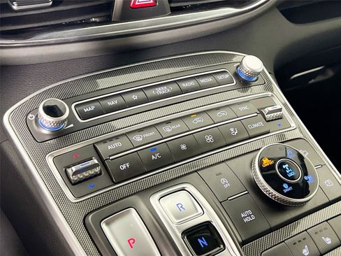 Used 2023 Hyundai Santa Fe SEL image 13