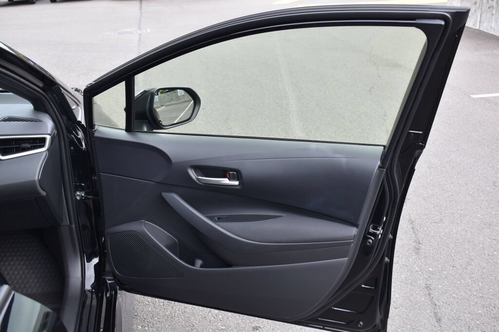 Used 2026 Toyota Corolla SE FWD image 24
