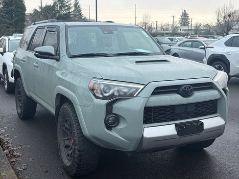 Certified 2022 Toyota 4Runner TRD Off-Road Premium image 6