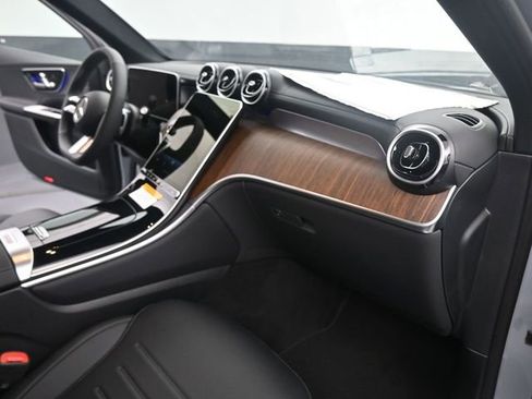 New 2025 Mercedes-Benz GLC 350e 4MATIC image 27