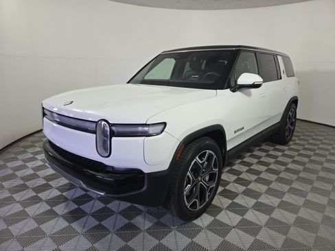 Used 2025 Rivian R1S Adventure AWD/4WD image 1