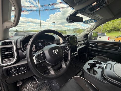 Used 2024 RAM 2500 Laramie AWD/4WD image 13