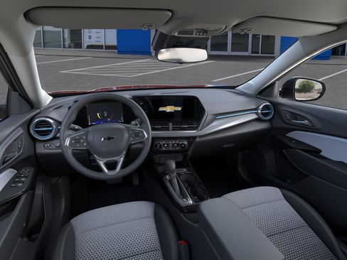 New 2026 Chevrolet Trax LT w/ Driver Confidence Package FWD image 39