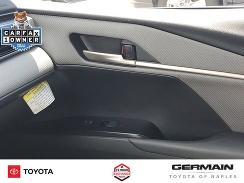 Used 2025 Toyota Camry SE w/ Convenience Package FWD image 28