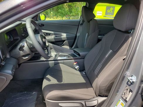 New 2025 Hyundai Elantra Sport w/ Cargo Package image 9