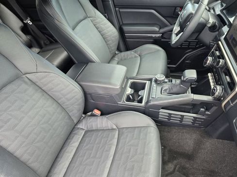 Used 2025 Toyota 4Runner TRD Off-Road Premium w/ Tow Technology Package AWD/4WD image 12