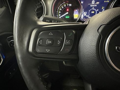 Used 2023 Jeep Wrangler Unlimited w/ Cold Weather Group AWD/4WD image 8