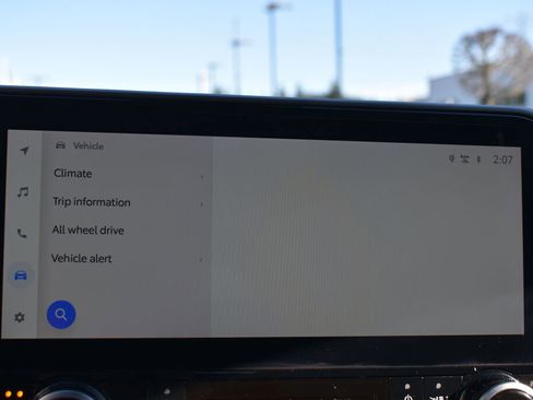 Used 2023 Toyota Highlander Limited image 11