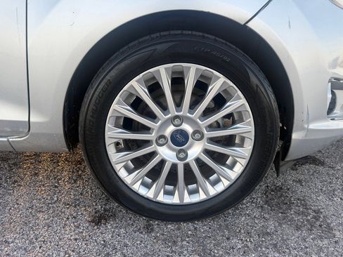 Used 2015 Ford Fiesta Titanium FWD image 16