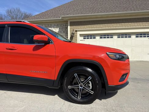 Used 2021 Jeep Cherokee Latitude Lux w/ Comfort/Convenience Group image 24