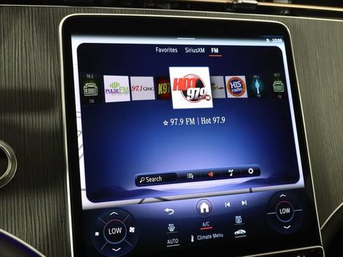 Used 2024 Mercedes-Benz EQE 350+ SUV image 28