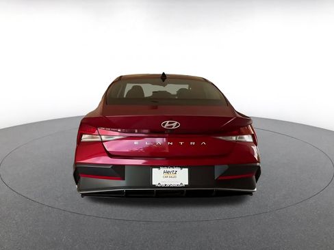 Used 2025 Hyundai Elantra SEL FWD image 12