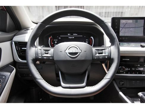 Used 2025 Nissan Rogue SL w/ SL Premium Package FWD image 16