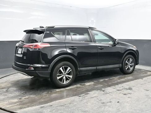 Used 2017 Toyota RAV4 XLE image 7