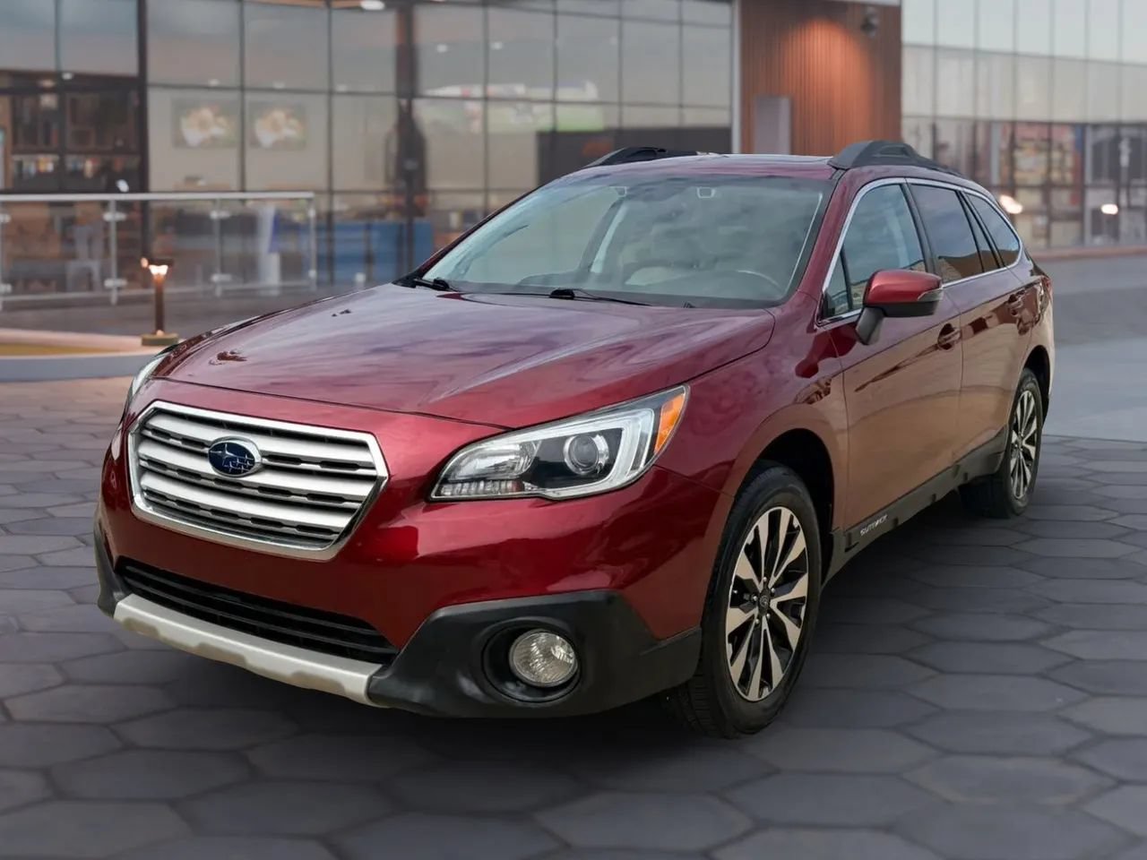 Used 2016 Subaru Outback 2.5i Limited AWD/4WD image 1