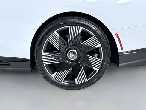 Used 2025 Rolls-Royce Spectre AWD/4WD image 39