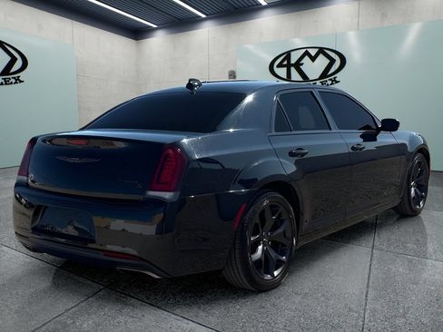 Used 2021 Chrysler 300 S RWD image 3