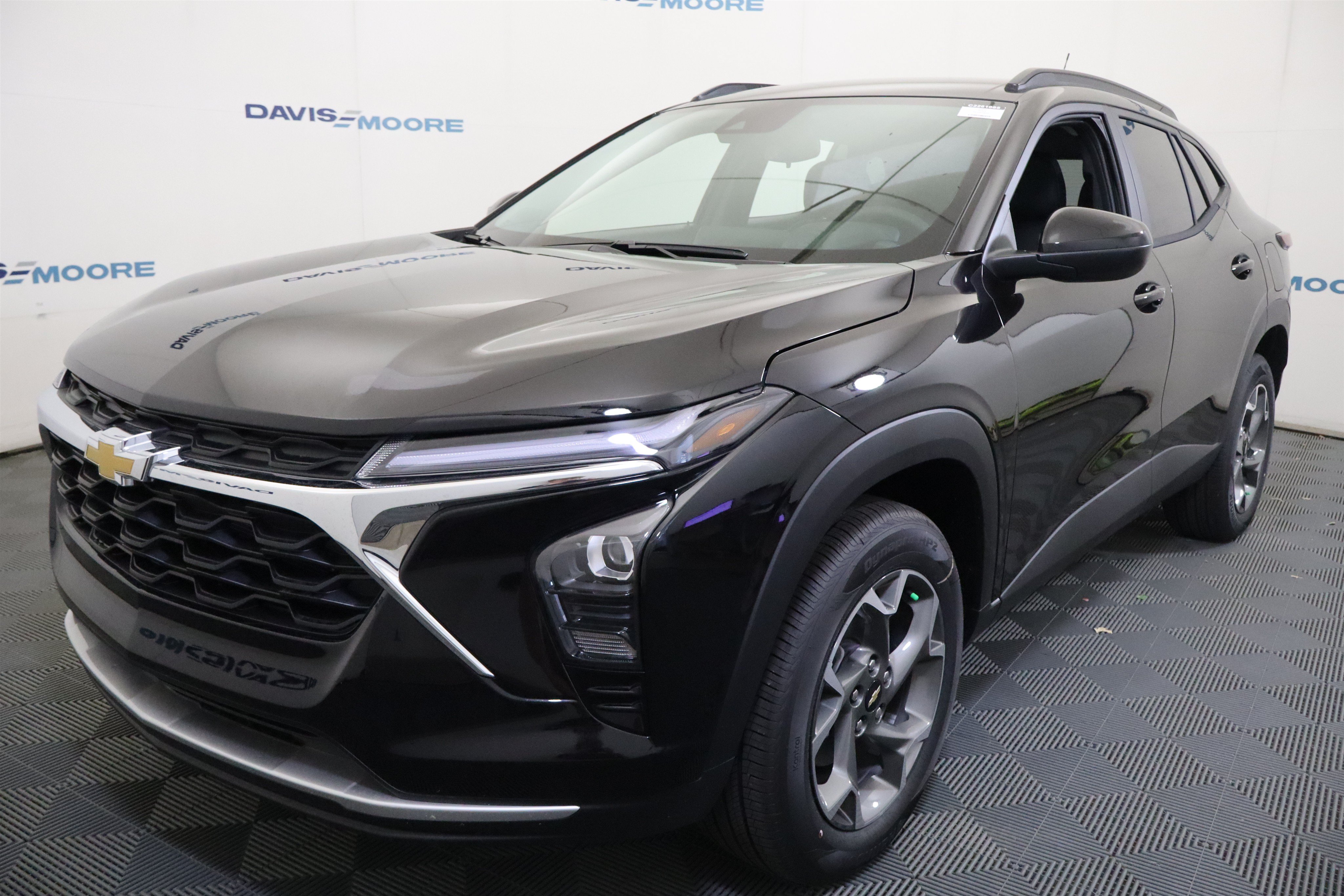 New 2026 Chevrolet Trax LT w/ LT Convenience Package FWD image 12