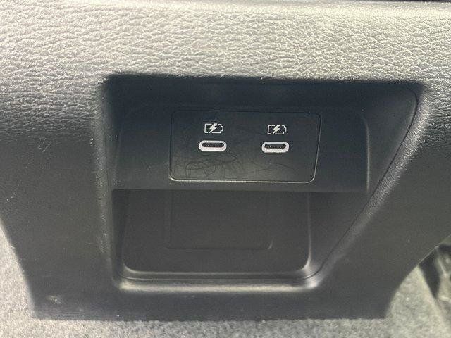 Used 2025 Mitsubishi Outlander SE FWD image 16