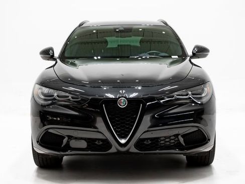 Used 2024 Alfa Romeo Stelvio Ti AWD/4WD image 4
