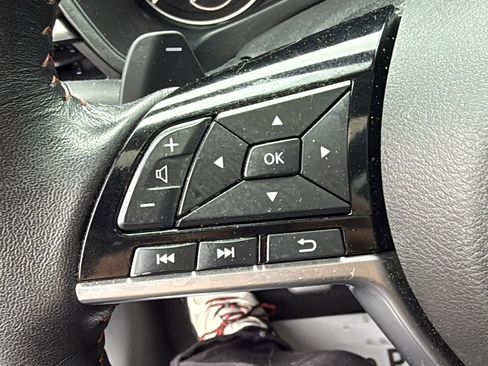 Certified 2021 Nissan Altima 2.5 SR w/ SR Premium Package FWD image 10