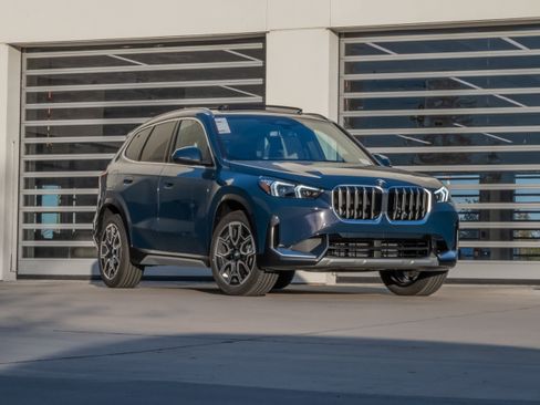 New 2026 BMW X1 xDrive28i w/ Convenience Package image 2