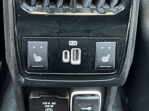 Used 2022 Jeep Compass Trailhawk w/ Trailhawk Elite Group AWD/4WD image 38