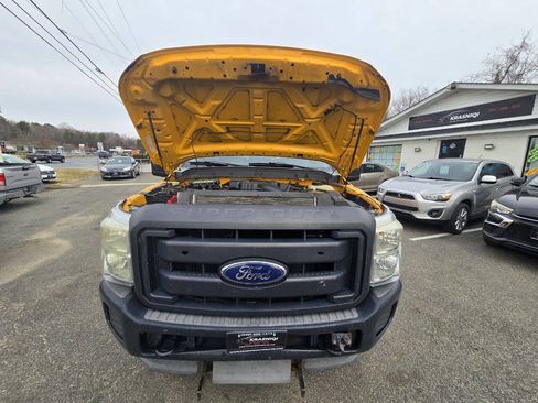 Used 2014 Ford F250 XL w/ Snow Plow Prep Package AWD/4WD image 32