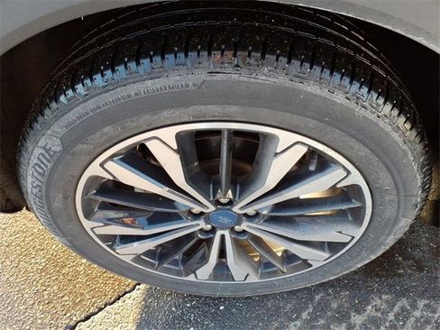 Used 2022 Ford Escape SEL w/ SEL Stealth AWD Package image 6