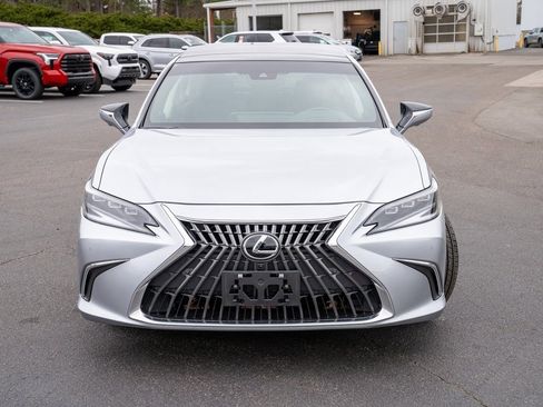 Used 2025 Lexus ES 350 Ultra Luxury image 2