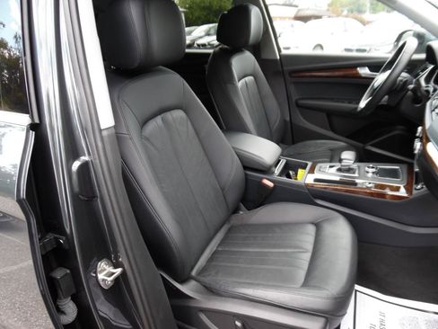 Used 2018 Audi Q5 2.0T Premium Plus w/ Premium Plus Package AWD/4WD image 24