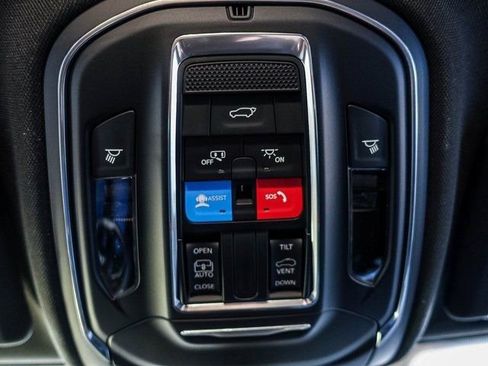 New 2025 Jeep Grand Cherokee L Altitude image 8