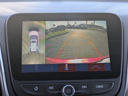 Used 2018 Chevrolet Equinox Premier image 25