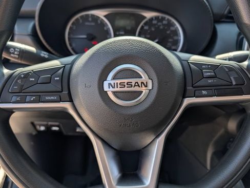 Used 2021 Nissan Versa S FWD image 16