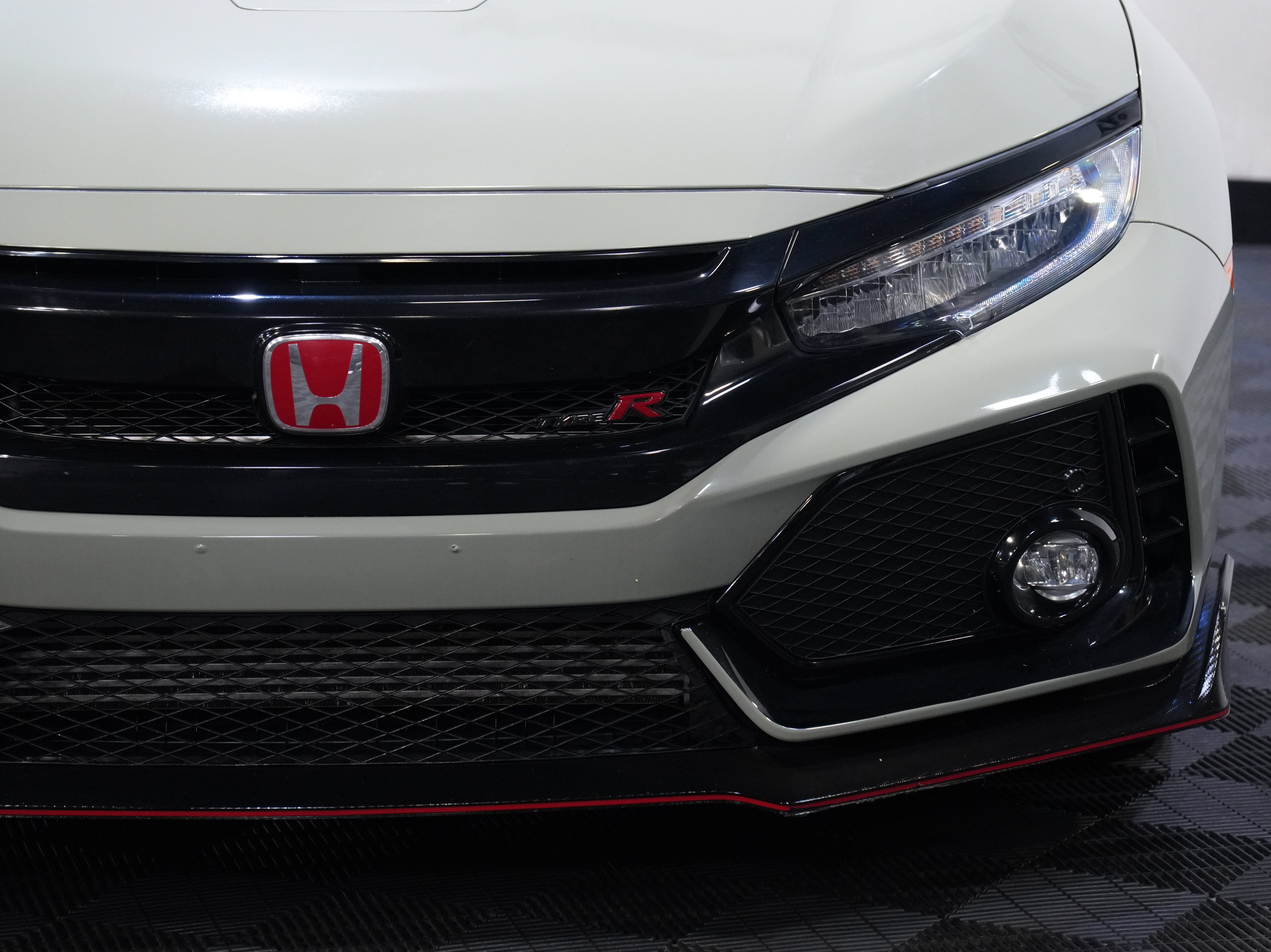 Used 2018 Honda Civic Type R image 10