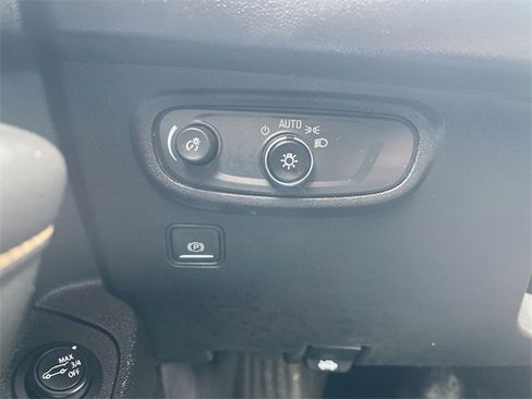 Certified 2021 GMC Terrain SLE w/ Driver Convenience Package image 17