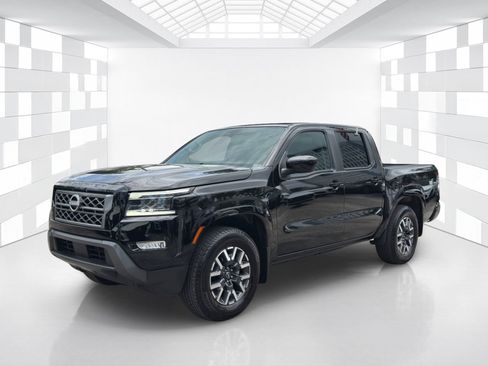 Certified 2024 Nissan Frontier SL w/ Technology Package RWD image 3